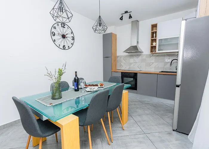 Ruzmarin بودْسْتغانا