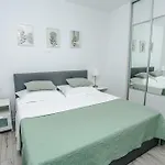 Ruzmarin * Podstrana