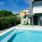 Ruzmarin * Podstrana