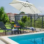 Ruzmarin Apartman