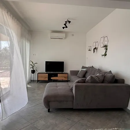 Apartment Ruzmarin *