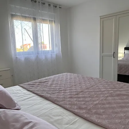 Ruzmarin Apartment Podstrana