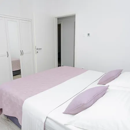Ruzmarin Apartamento *