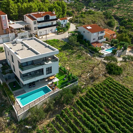 Ruzmarin * 포드스트라나