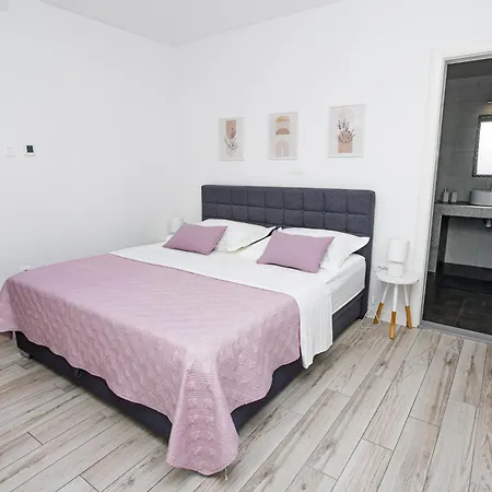 Ruzmarin Apartamento Podstrana