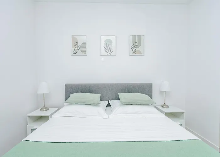 Ruzmarin Apartment