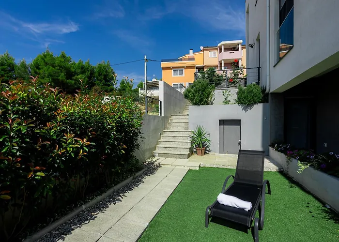 Apartment Ruzmarin *
